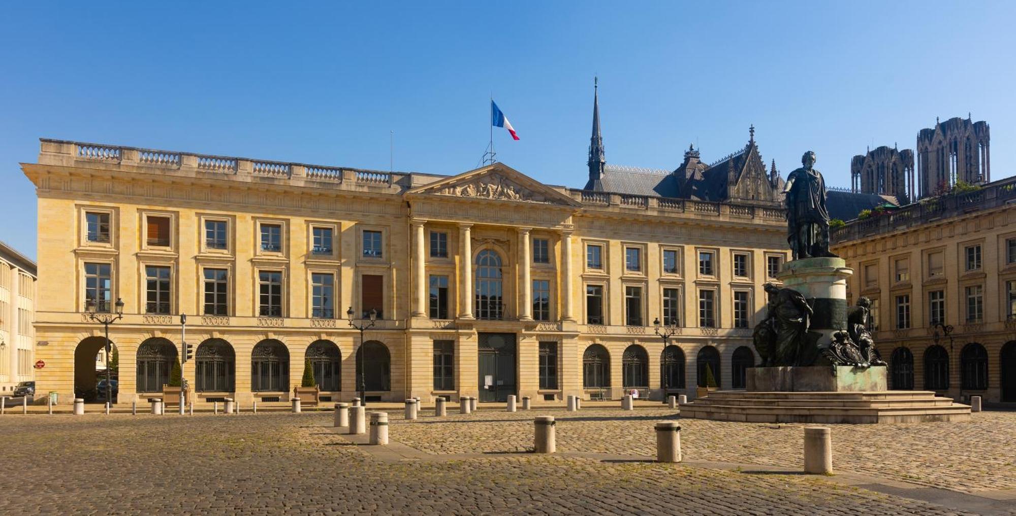La Suite - Paisible et à deux pas de la gare Reims Esterno foto