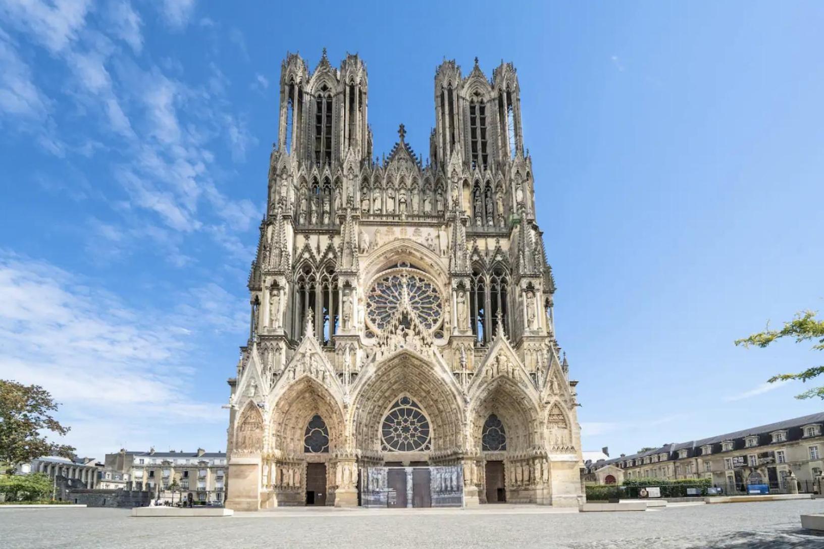 La Suite - Paisible et à deux pas de la gare Reims Esterno foto